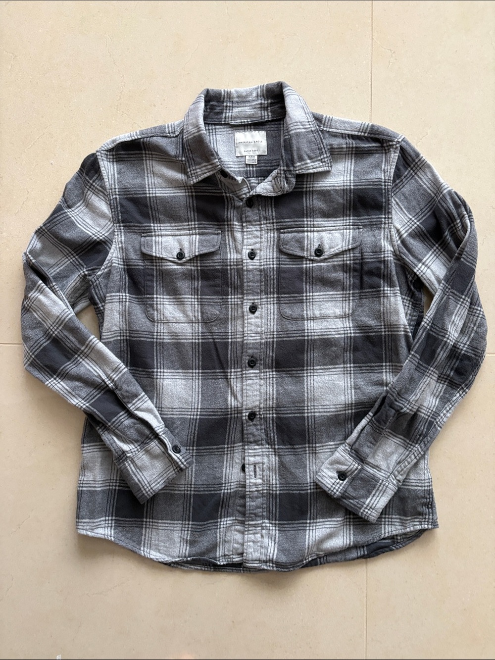 American Eagle Outfitters Gray & Black Plaid Button-Down flannel Shirt worn once
